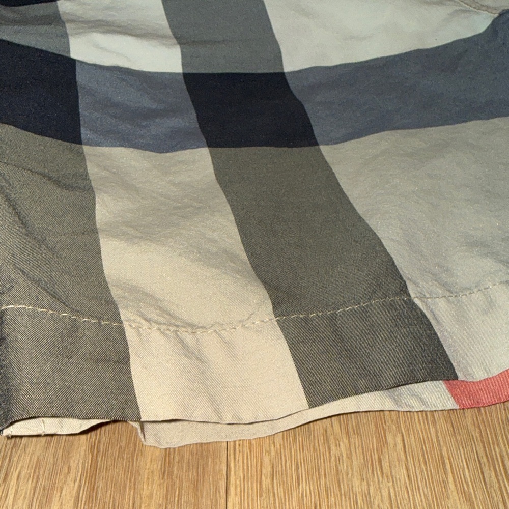 Burberry AUTHENTIC Checkered Swim Shorts - Beige, Black, Red Sz 10Y - Picture 5 of 14